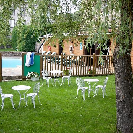 Logis Hotel Le Petit Breuil La Courtine Exterior photo
